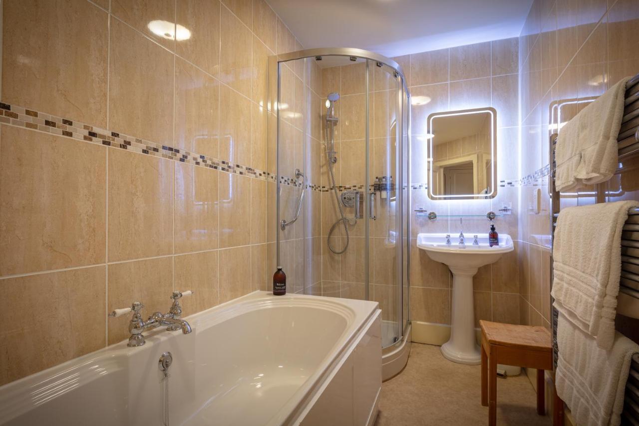 Glengarry Castle Hotel อินเวอร์การ์รี ภายนอก รูปภาพ